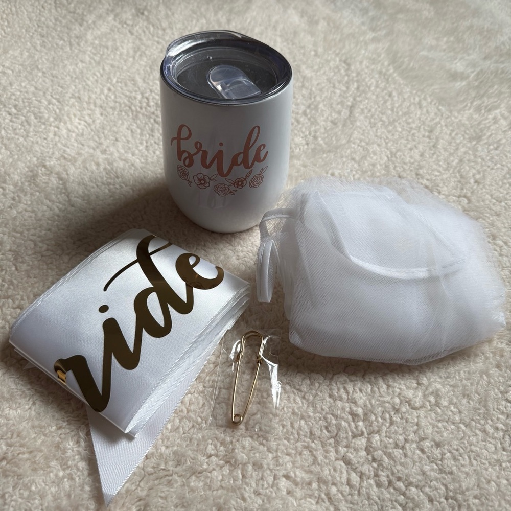xo Fetti Bride To Be Gear - sash, veil, wine tumbler